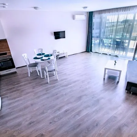 Donchevi Апартаменты Приморско